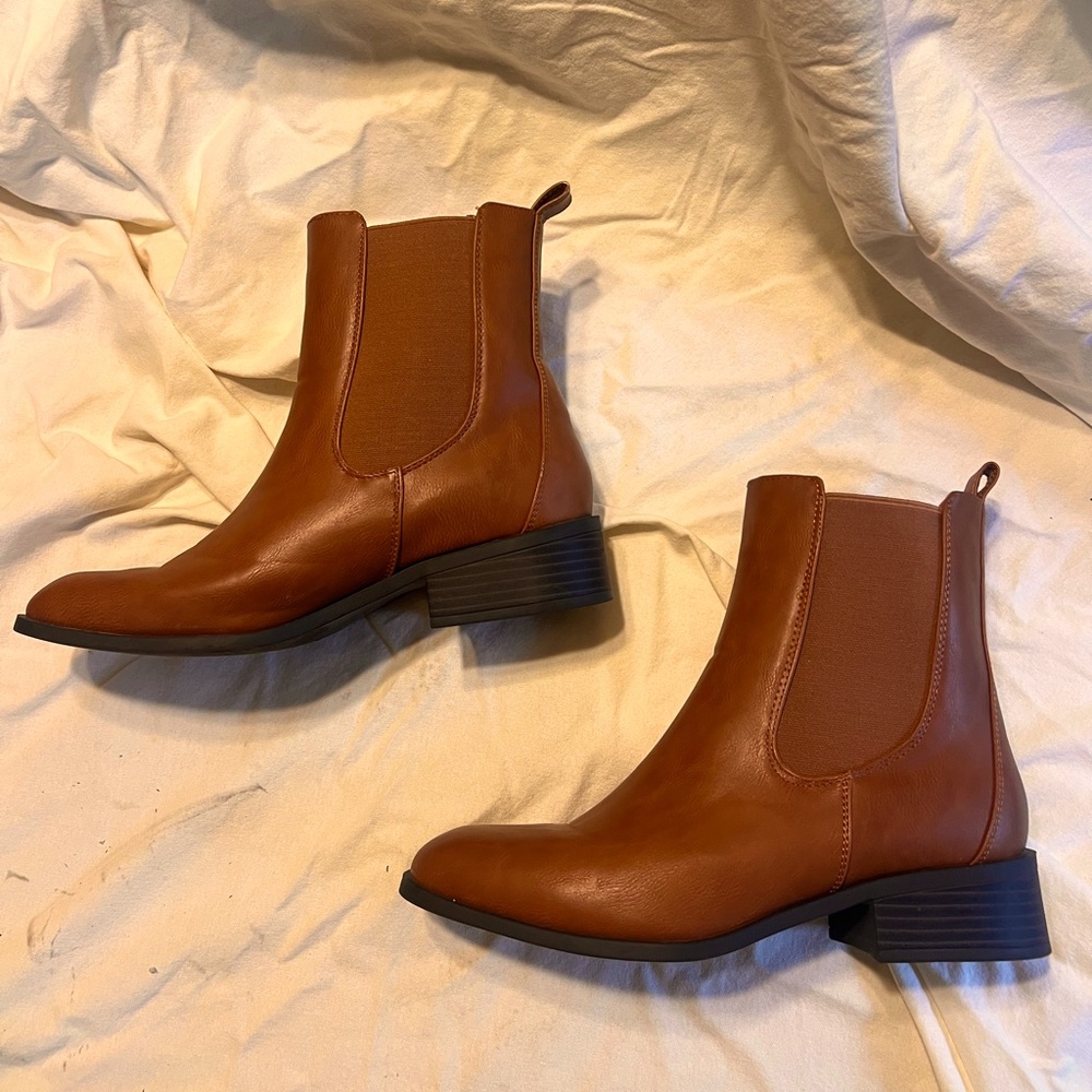 JustFab Vernetta Tan Boot Size 9.5